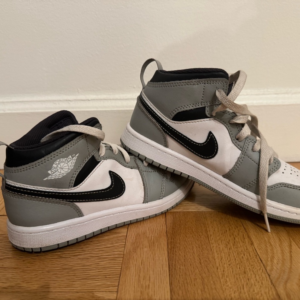 Nike Kids' Gray and White Sneakers